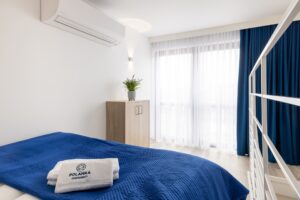 7 - Apartament z aneksem kuchennym i antresolą